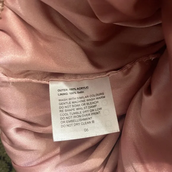 Yanibest Butter Satin Lined Knit Skull Beanie - Picture 6 of 6